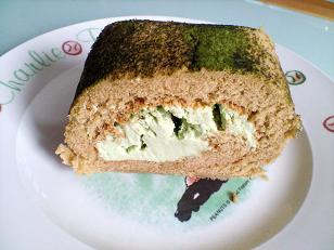 抹茶ロールケーキの写真